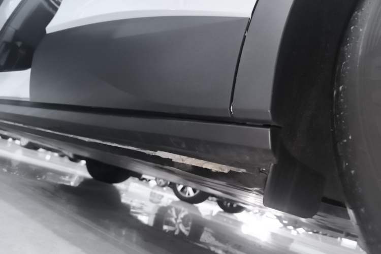 Used Volkswagen ID.4 CROZZ 2025 Pure Edition Left Side Sill