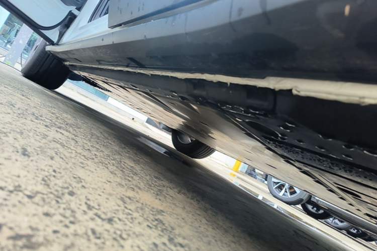 Used Volkswagen ID.4 CROZZ 2025 Pure Edition Left Side Sill