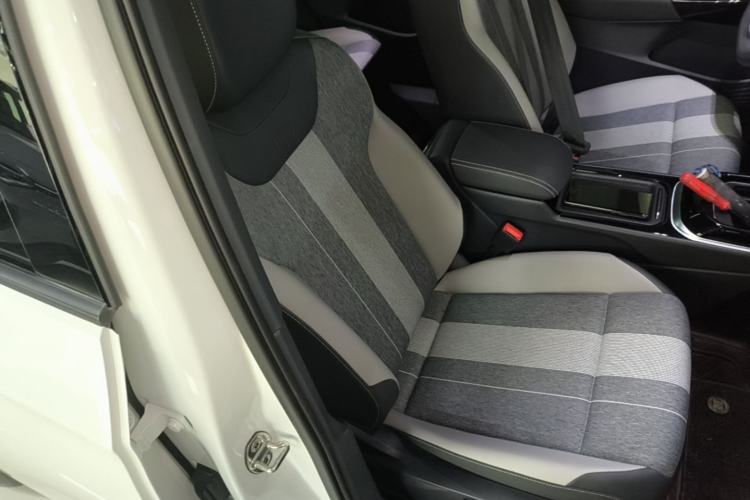 Used Volkswagen ID.4 CROZZ 2025 Pure Edition Right Front Seat
