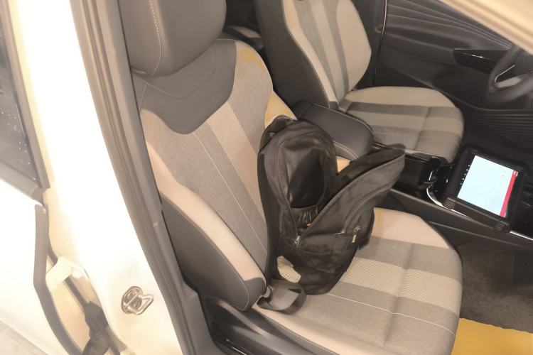 Used Volkswagen ID.4 CROZZ 2025 Pure Edition Right Front Seat