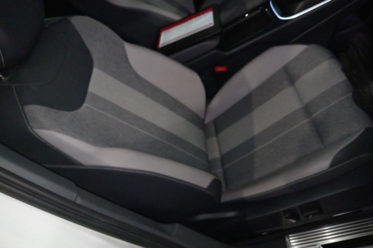 Used Volkswagen ID.4 CROZZ 2025 Pure Edition Right Front Seat
