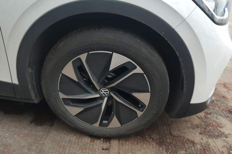 Used Volkswagen ID.4 CROZZ 2025 Pure Edition Right Front Wheel Hub