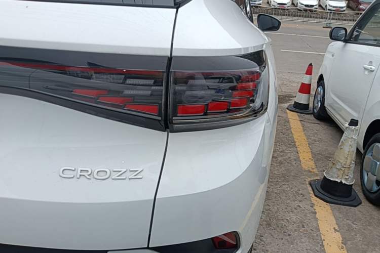Used Volkswagen ID.4 CROZZ 2025 Pure Edition Right Rear Taillight