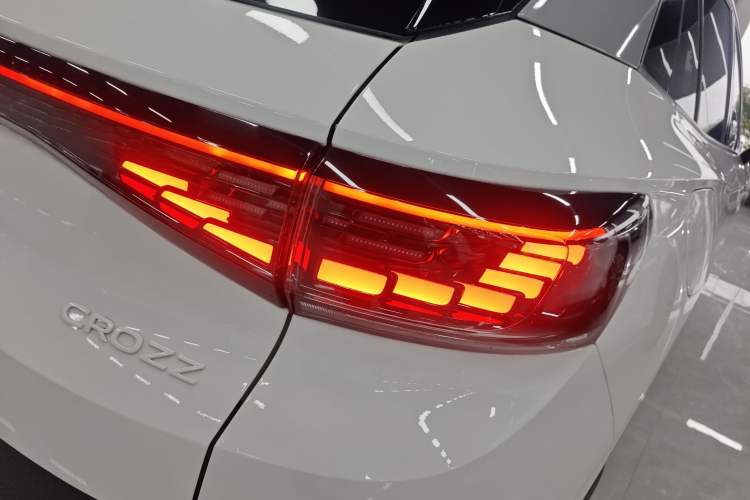 Used Volkswagen ID.4 CROZZ 2025 Pure Edition Right Rear Taillight
