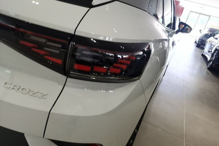 Used Volkswagen ID.4 CROZZ 2025 Pure Edition Right Rear Taillight