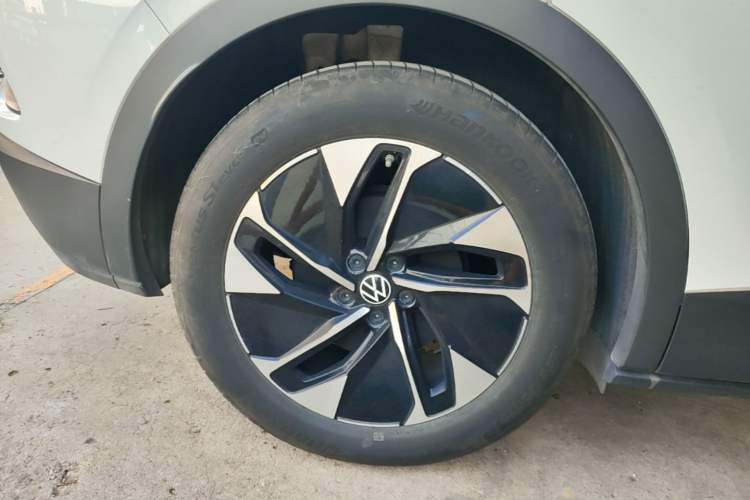 Used Volkswagen ID.4 CROZZ 2025 Pure Edition Right Rear Wheel Hub