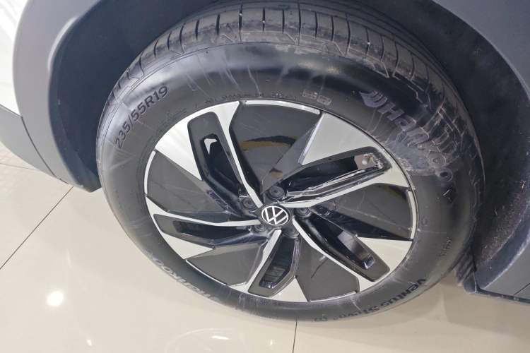 Used Volkswagen ID.4 CROZZ 2025 Pure Edition Right Rear Wheel Hub