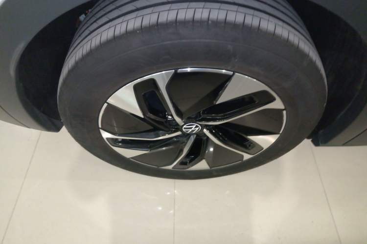 Used Volkswagen ID.4 CROZZ 2025 Pure Edition Right Rear Wheel Hub