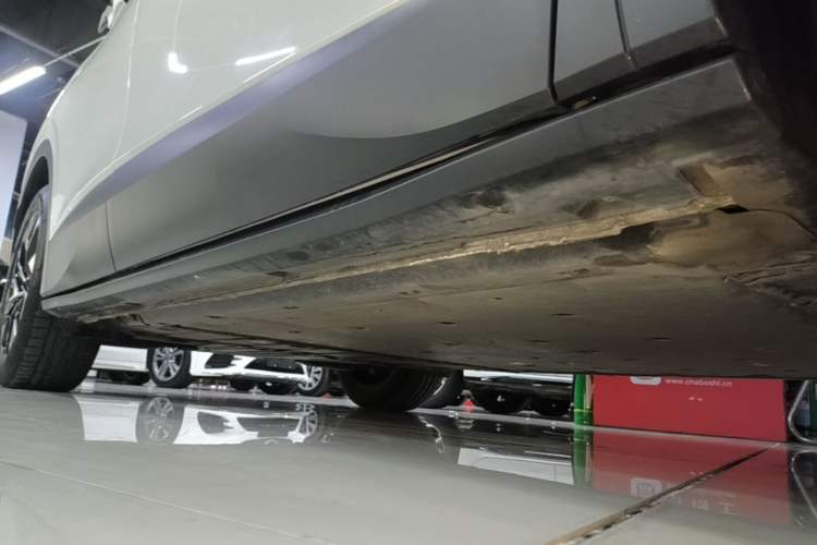 Used Volkswagen ID.4 CROZZ 2025 Pure Edition Right Side Sill