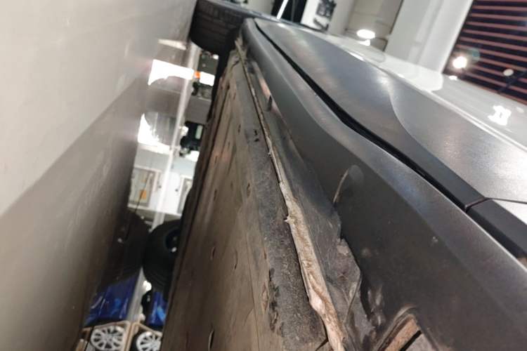 Used Volkswagen ID.4 CROZZ 2025 Pure Edition Right Side Sill