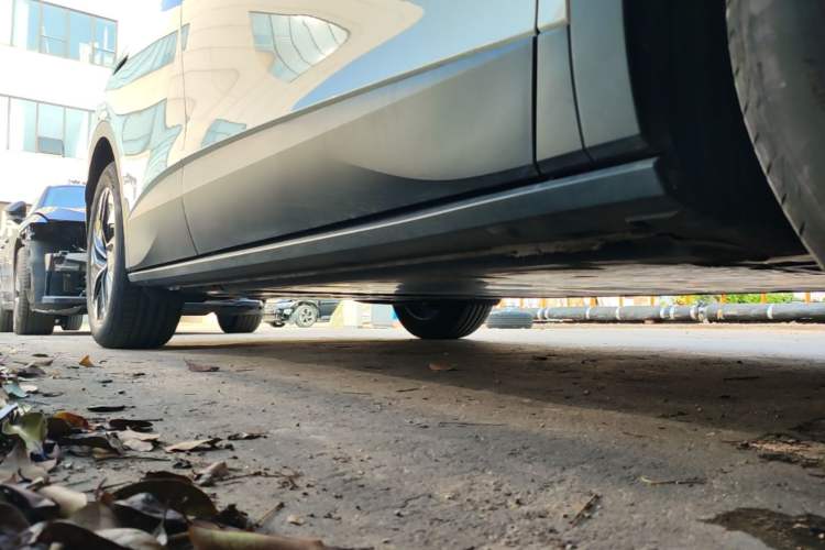 Used Volkswagen ID.4 CROZZ 2025 Pure Edition Right Side Sill