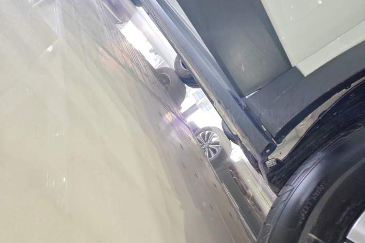 Used Volkswagen ID.4 CROZZ 2025 Pure Edition Right Side Sill