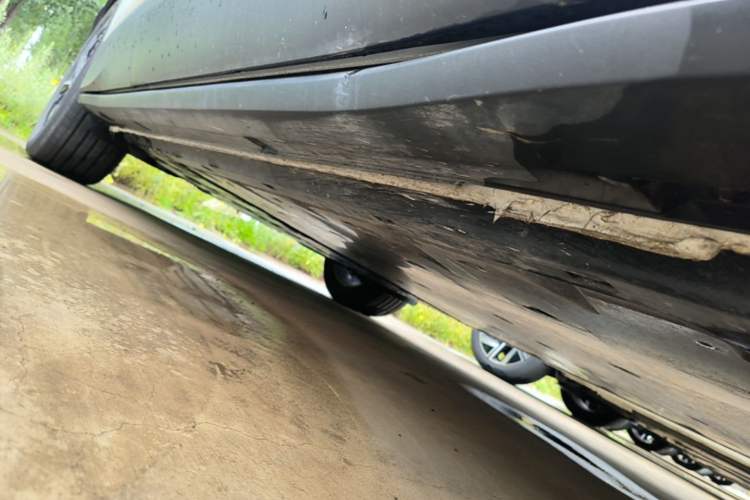 Used Volkswagen ID.4 CROZZ 2025 Pure Edition Right Side Sill