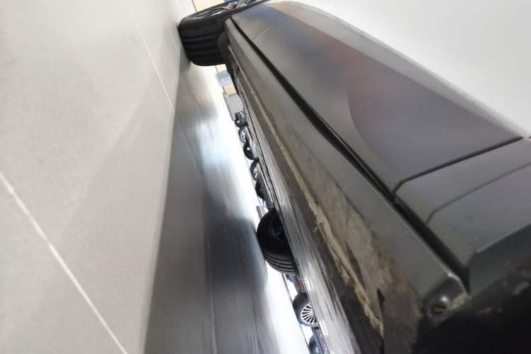 Used Volkswagen ID.4 CROZZ 2025 Pure Edition Right Side Sill
