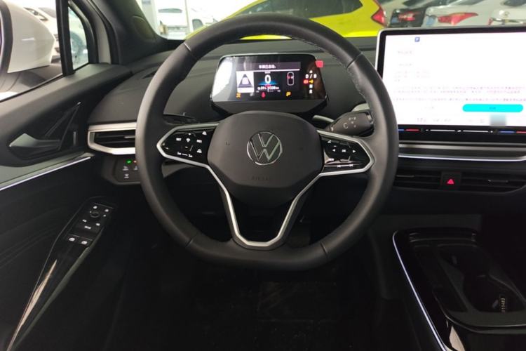 Used Volkswagen ID.4 CROZZ 2025 Pure Edition Steering Wheel