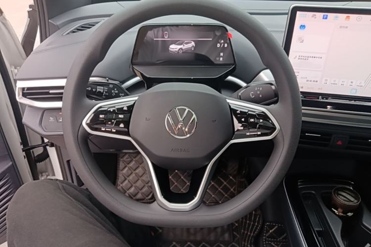 Used Volkswagen ID.4 CROZZ 2025 Pure Edition Steering Wheel