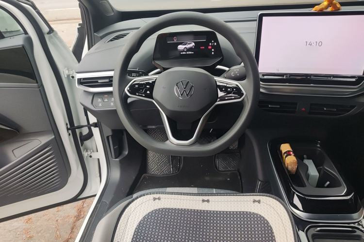 Used Volkswagen ID.4 CROZZ 2025 Pure Edition Steering Wheel