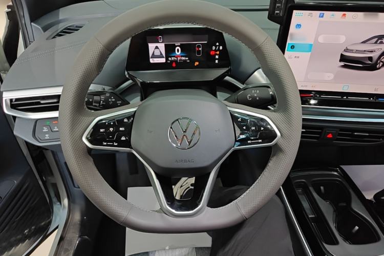 Used Volkswagen ID.4 CROZZ 2025 Pure Edition Steering Wheel