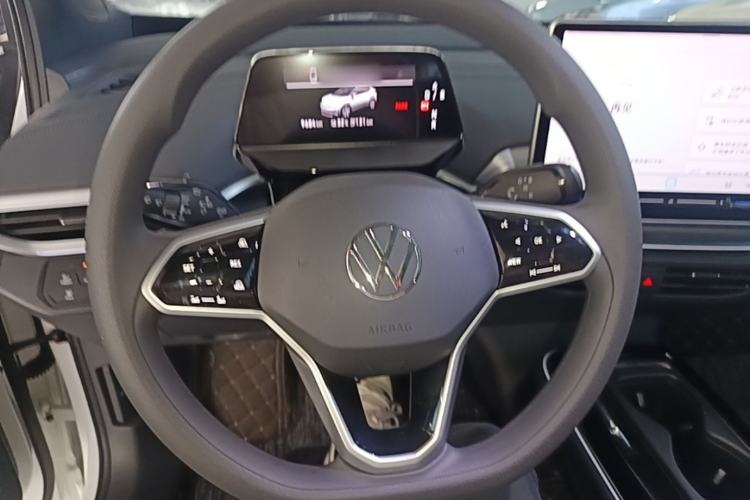 Used Volkswagen ID.4 CROZZ 2025 Pure Edition Steering Wheel