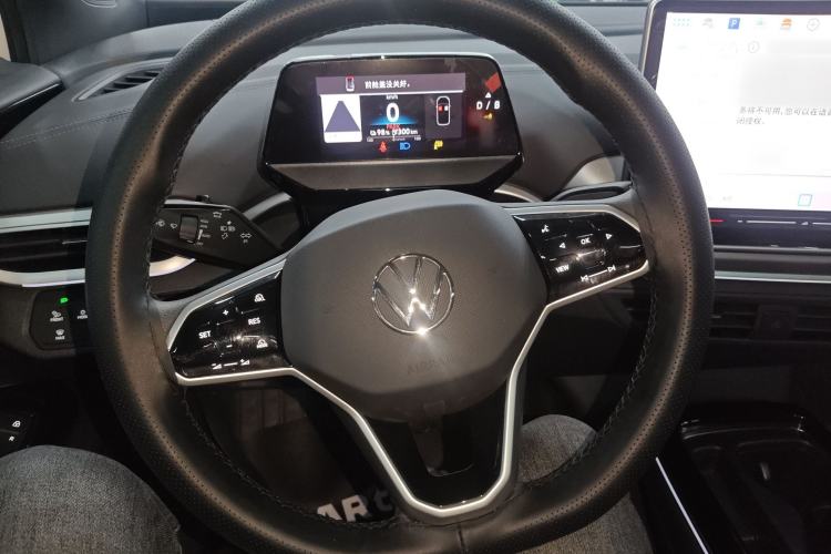 Used Volkswagen ID.4 CROZZ 2025 Pure Edition Steering Wheel