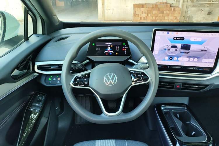 Used Volkswagen ID.4 CROZZ 2025 Pure Edition Steering Wheel
