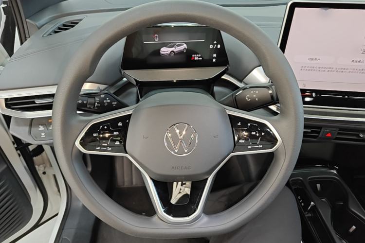 Used Volkswagen ID.4 CROZZ 2025 Pure Edition Steering Wheel