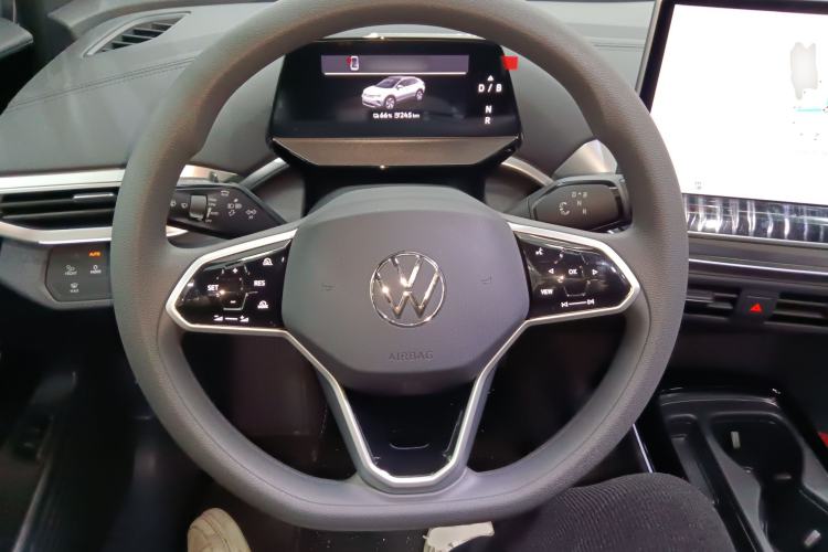 Used Volkswagen ID.4 CROZZ 2025 Pure Edition Steering Wheel