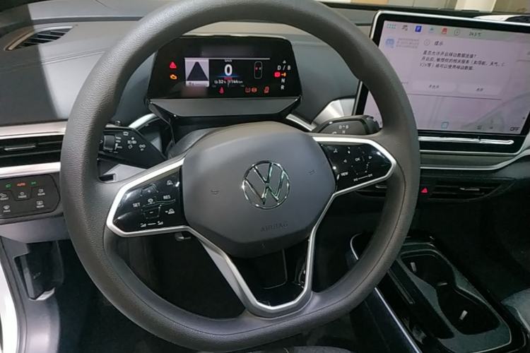 Used Volkswagen ID.4 CROZZ 2025 Pure Edition Steering Wheel