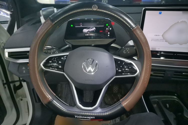 Used Volkswagen ID.4 CROZZ 2025 Pure Edition Steering Wheel