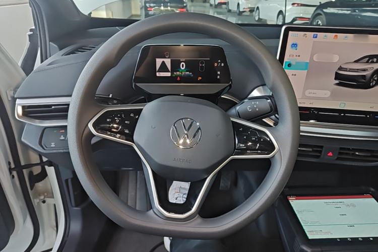 Used Volkswagen ID.4 CROZZ 2025 Pure Edition Steering Wheel