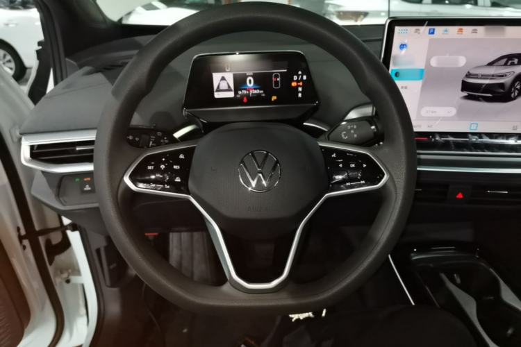Used Volkswagen ID.4 CROZZ 2025 Pure Edition Steering Wheel