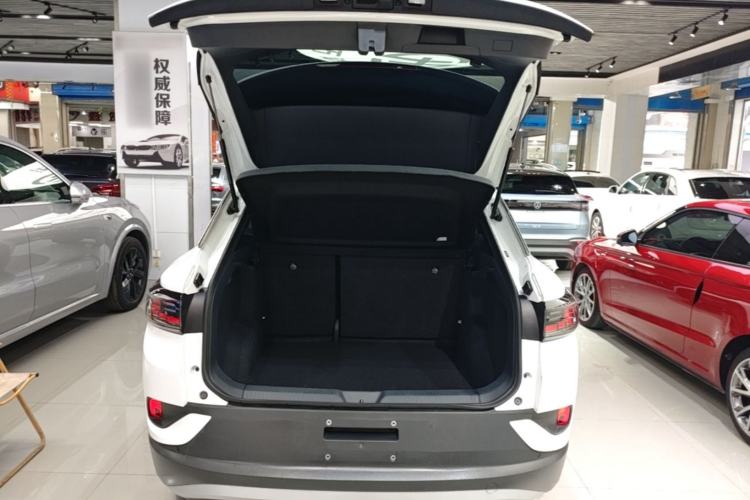 Used Volkswagen ID.4 CROZZ 2025 Pure Edition Trunk