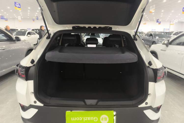 Used Volkswagen ID.4 CROZZ 2025 Pure Edition Trunk