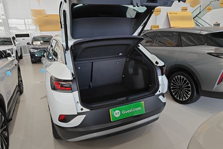 Used Volkswagen ID.4 CROZZ 2025 Pure Edition Trunk