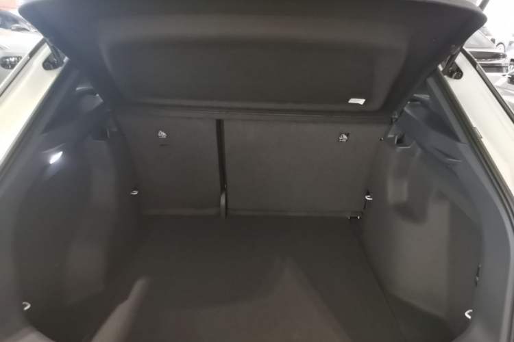 Used Volkswagen ID.4 CROZZ 2025 Pure Edition Trunk