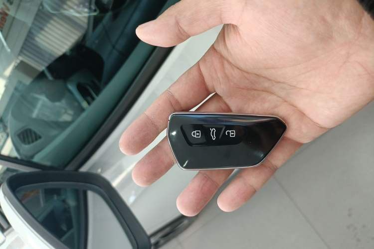 Used Volkswagen ID.4 CROZZ 2025 Pure Edition Vehicle Key