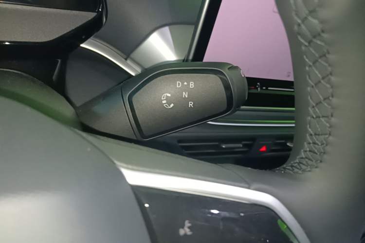 Used Volkswagen ID.4 CROZZ 2026 Model Pure Enjoyment Edition PURE Gear Lever