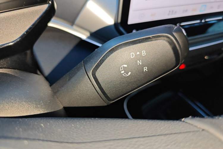 Used Volkswagen ID.4 CROZZ 2026 Model Pure Enjoyment Edition PURE Gear Lever