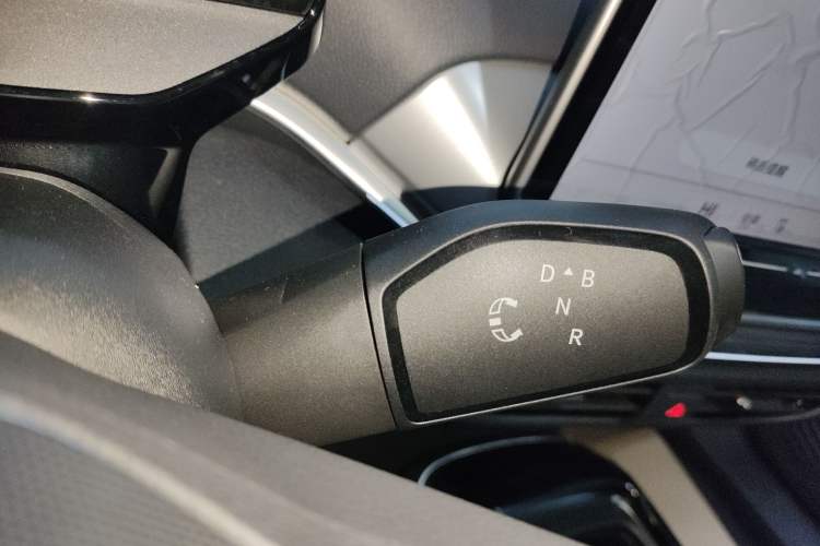 Used Volkswagen ID.4 CROZZ 2026 Model Pure Enjoyment Edition PURE Gear Lever