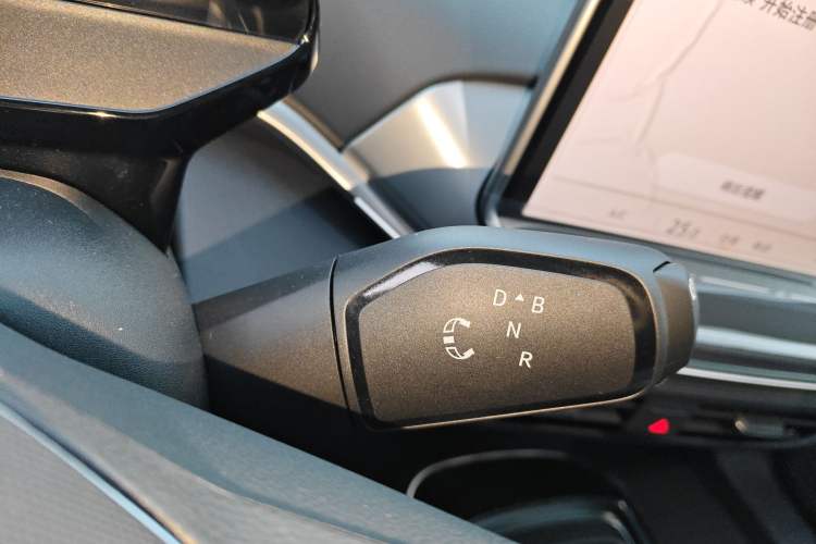 Used Volkswagen ID.4 CROZZ 2026 Model Pure Enjoyment Edition PURE Gear Lever