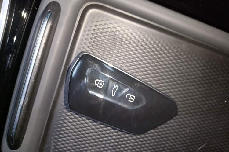Used Volkswagen ID.4 CROZZ 2026 Model Pure Enjoyment Edition PURE Interior 1