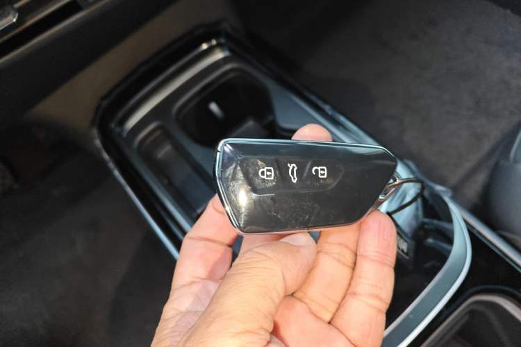 Used Volkswagen ID.4 CROZZ 2026 Model Pure Enjoyment Edition PURE Interior 1