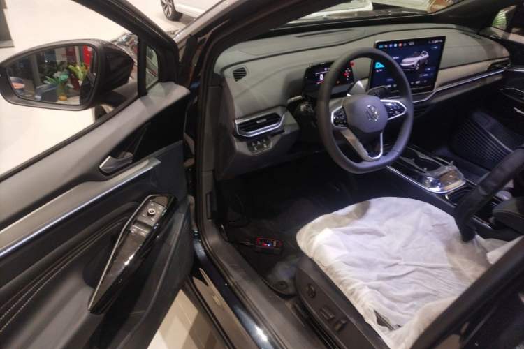 Used Volkswagen ID.4 CROZZ 2026 Model Pure Enjoyment Edition PURE Interior 2