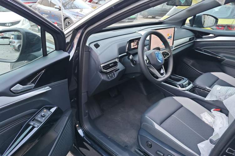 Used Volkswagen ID.4 CROZZ 2026 Model Pure Enjoyment Edition PURE Interior 3