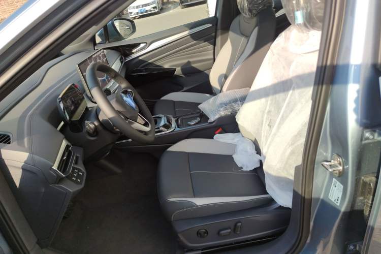 Used Volkswagen ID.4 CROZZ 2026 Model Pure Enjoyment Edition PURE Left Front Seat