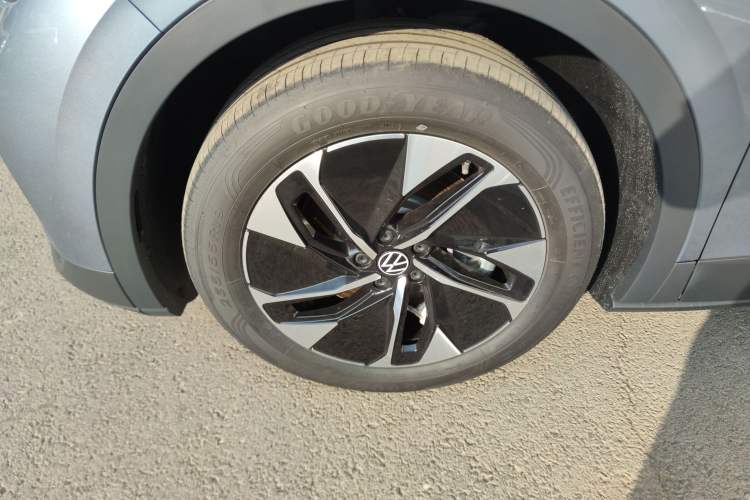 Used Volkswagen ID.4 CROZZ 2026 Model Pure Enjoyment Edition PURE Left Front Wheel Hub