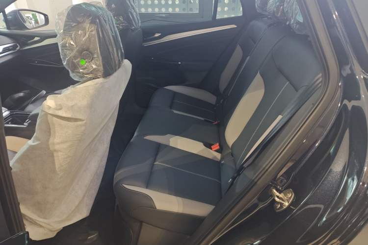 Used Volkswagen ID.4 CROZZ 2026 Model Pure Enjoyment Edition PURE Left Rear Seat