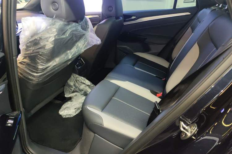 Used Volkswagen ID.4 CROZZ 2026 Model Pure Enjoyment Edition PURE Left Rear Seat