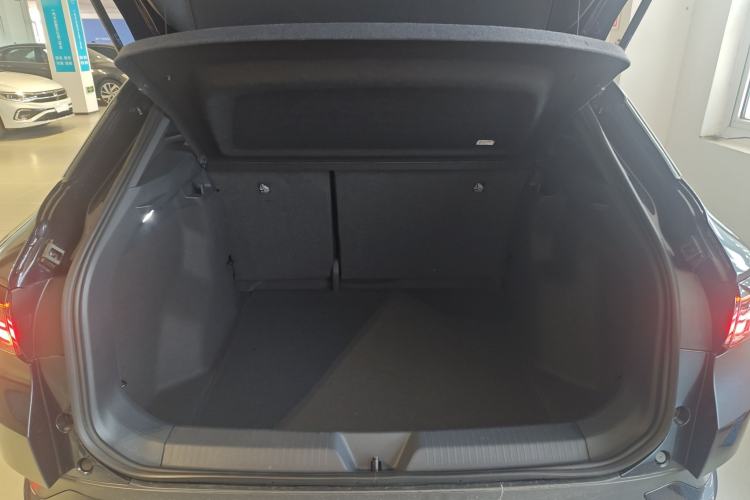 Used Volkswagen ID.4 CROZZ 2026 Model Pure Enjoyment Edition PURE Trunk