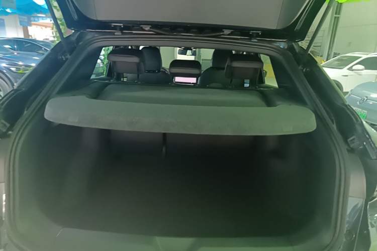 Used Volkswagen ID.4 CROZZ 2026 Model Pure Enjoyment Edition PURE Trunk